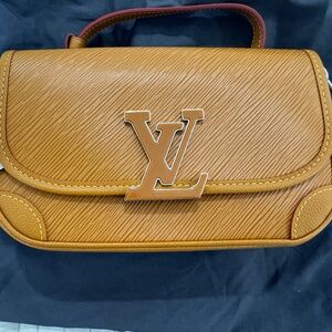 Louis Vuitton Epi Buci